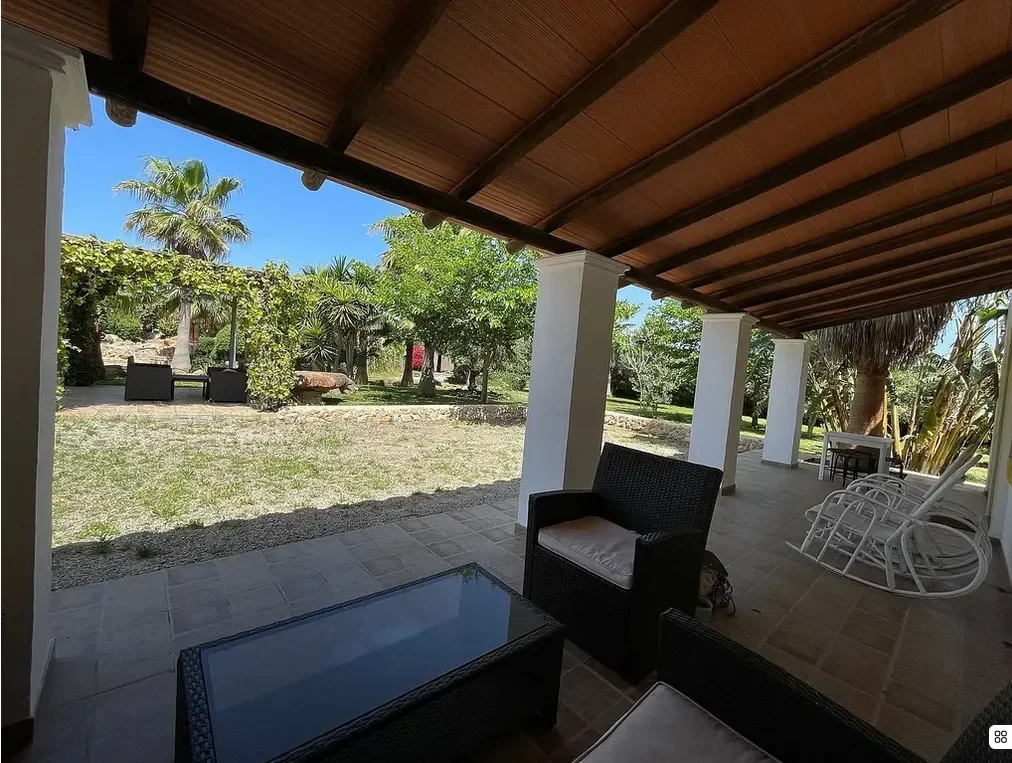 Exterior photo 11