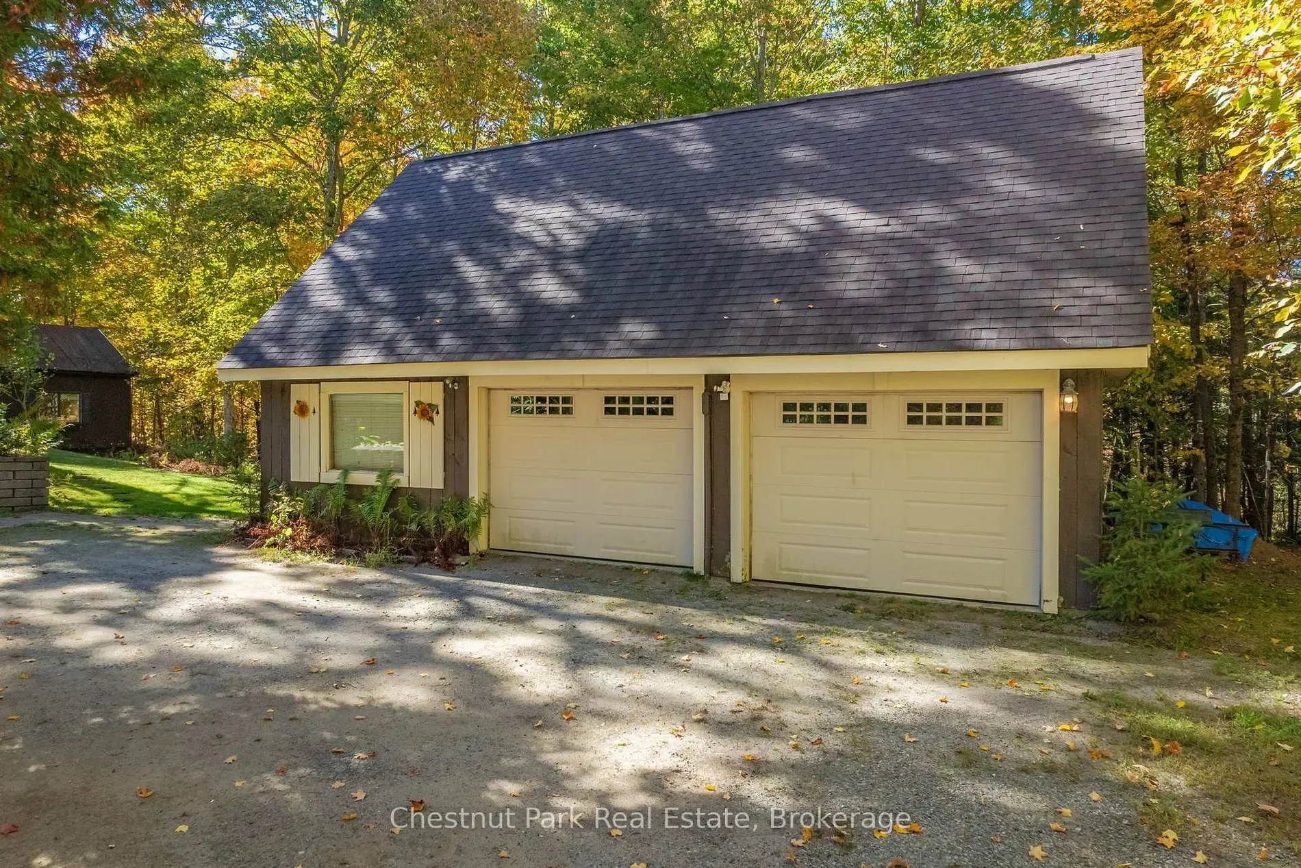 Exterior photo 12