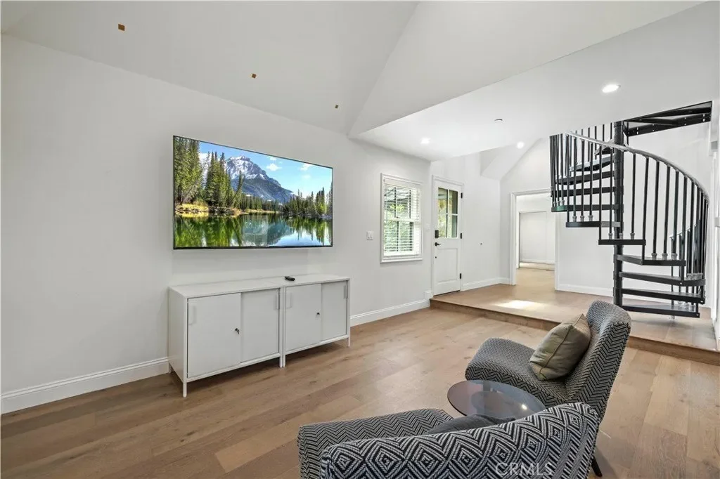 5200 Collier Place, Woodland Hills, CA, 91364, USA, Los Angeles, California, United States. - Photo 38