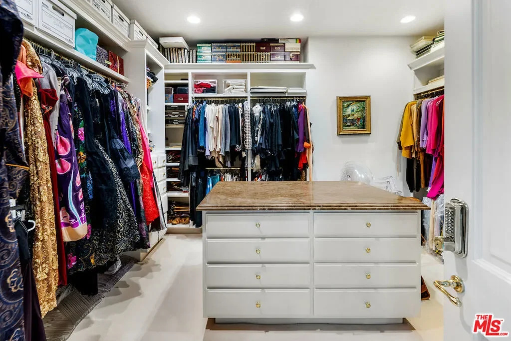 10275 Century Woods Drive, Los Angeles, California, United States. - Photo 5