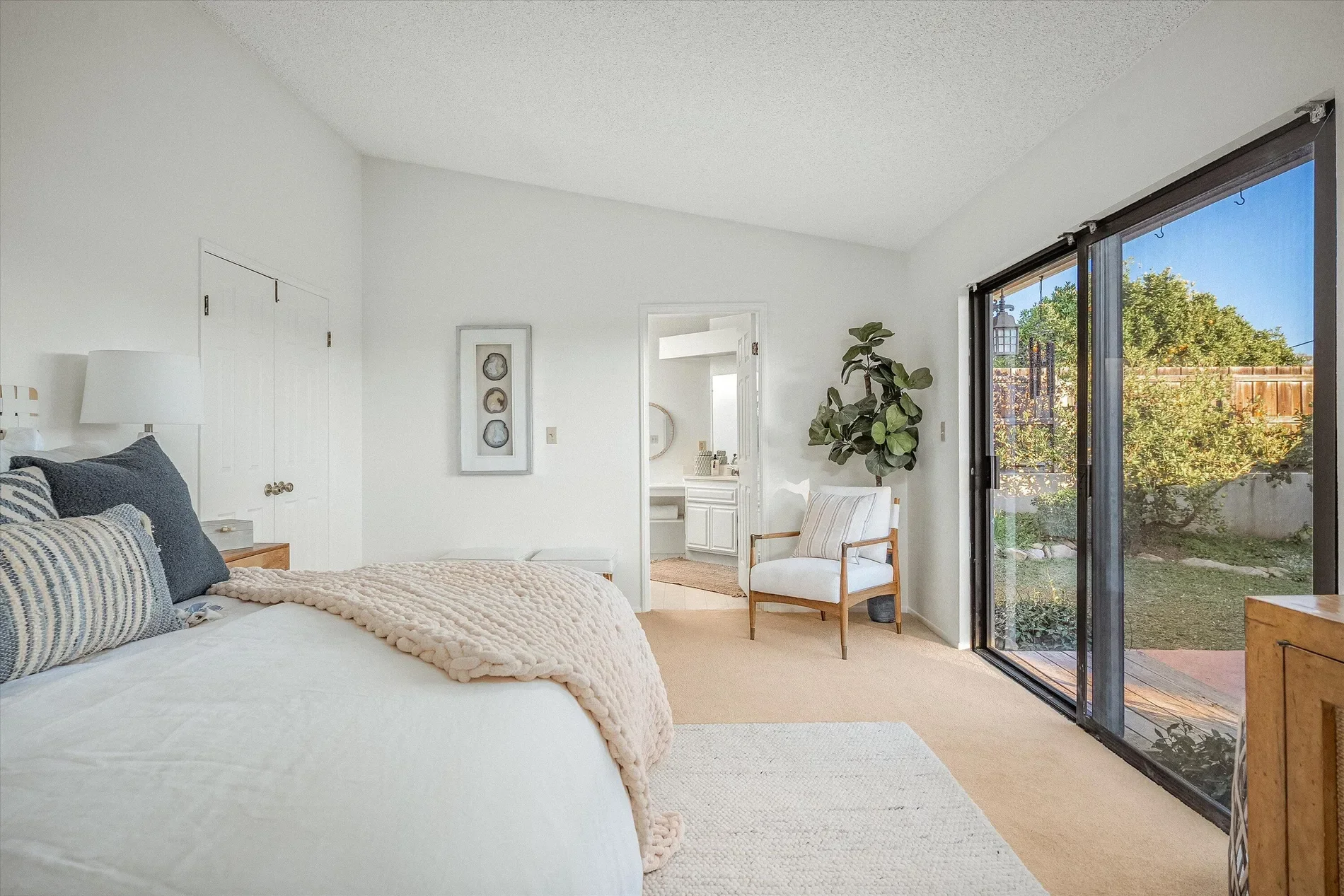 3706 Lincolnwood Drive, Santa Barbara, California, United States. - Photo 16