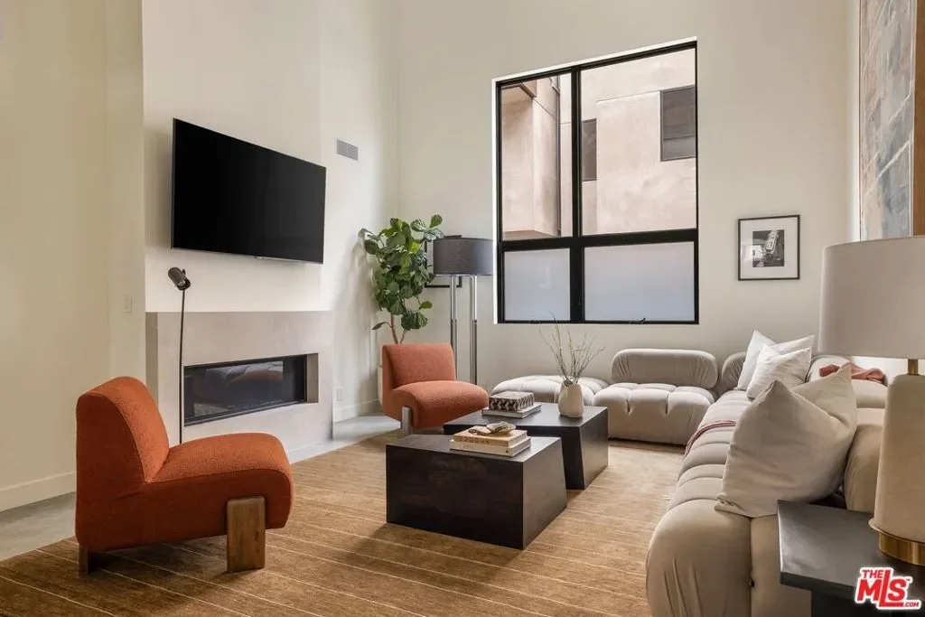 917 1/2 Hilldale Avenue, Los Angeles, California, United States. - Photo 4