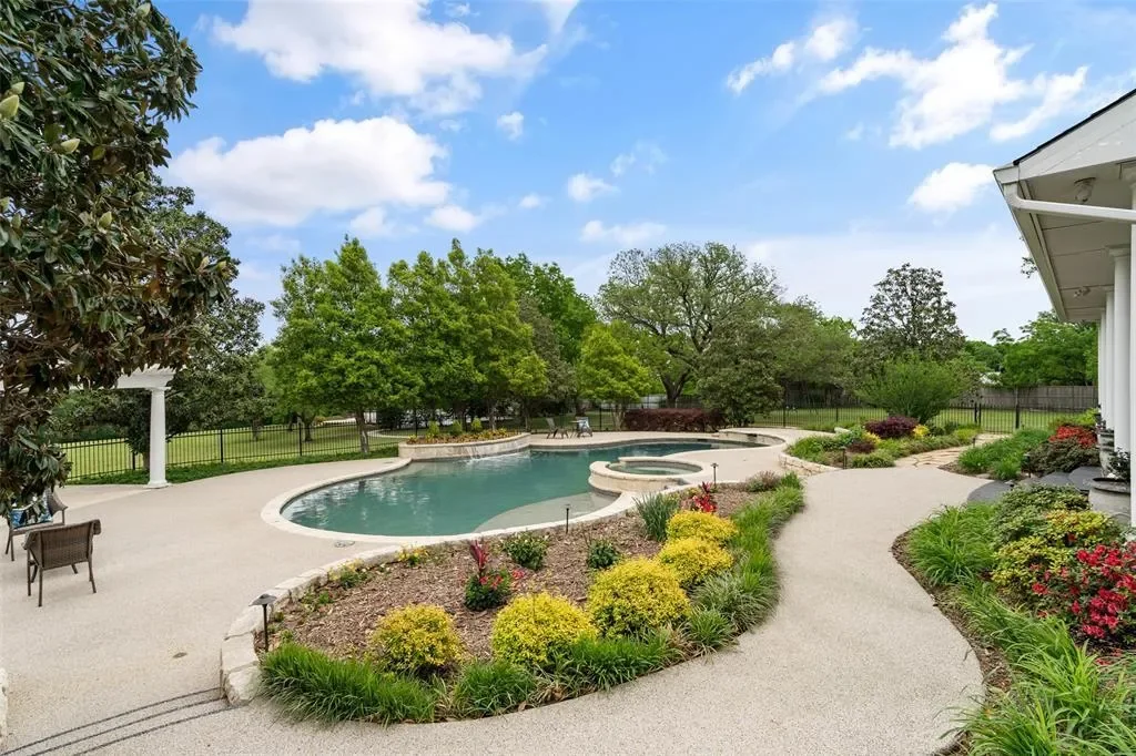 343 E Town East Boulevard, Sunnyvale, Texas, United States. - Photo 18