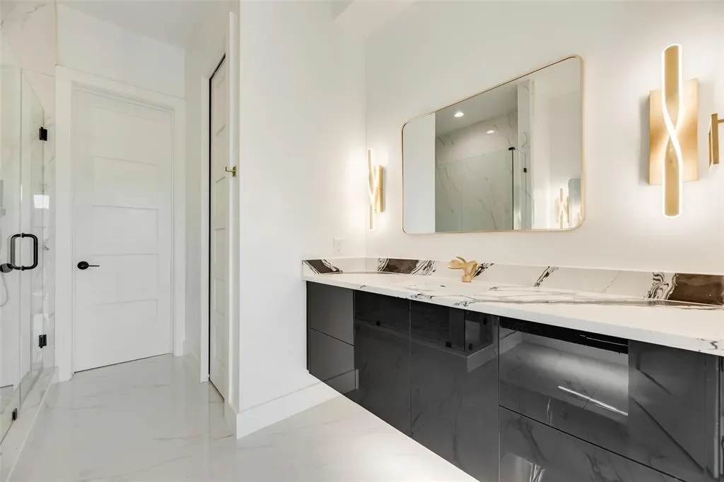1121 Muncie Avenue, Dallas, Texas, United States. - Photo 17