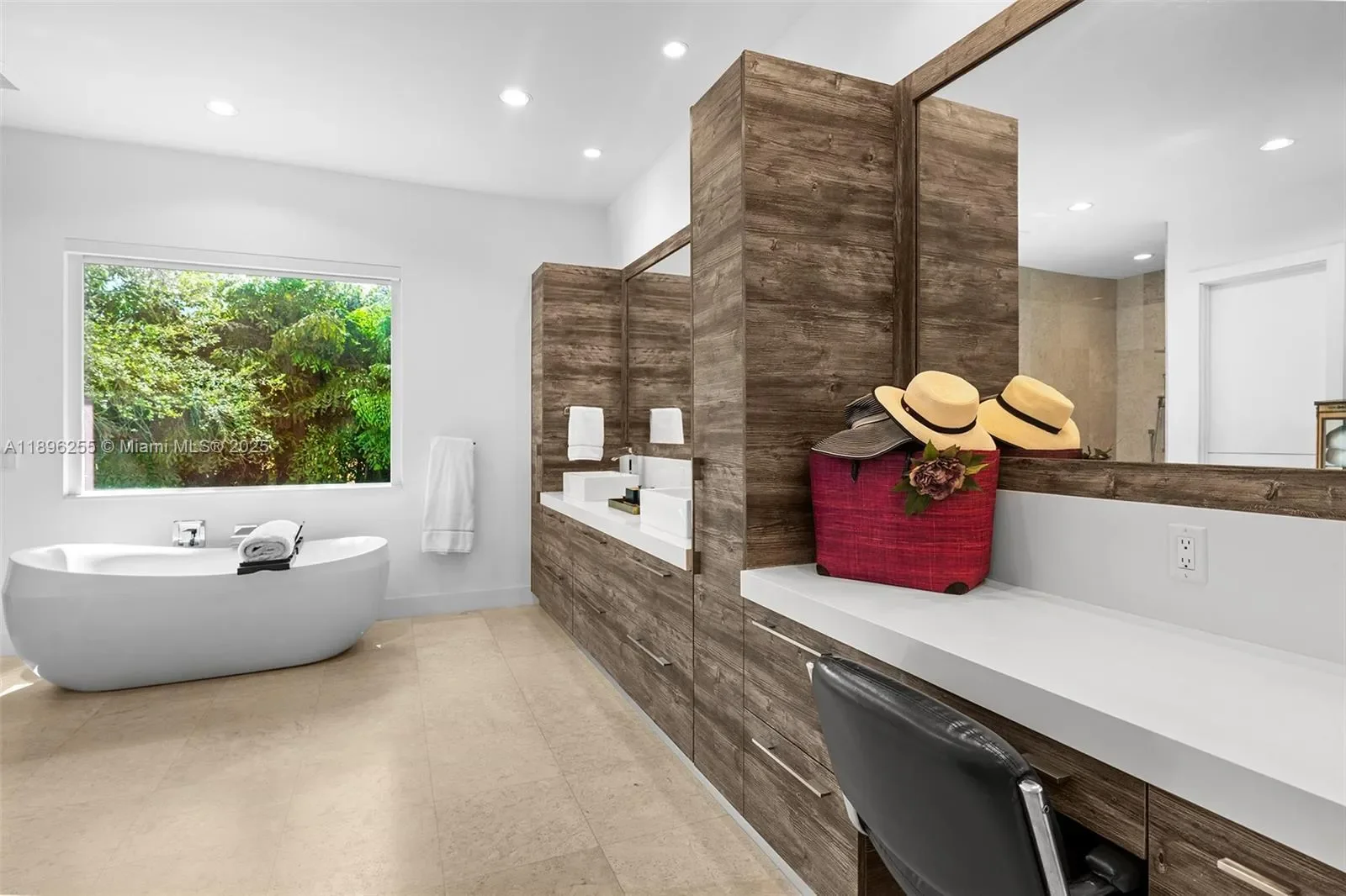 8923 Ludlam Rd., Coral Gables, Florida, United States. - Photo 27