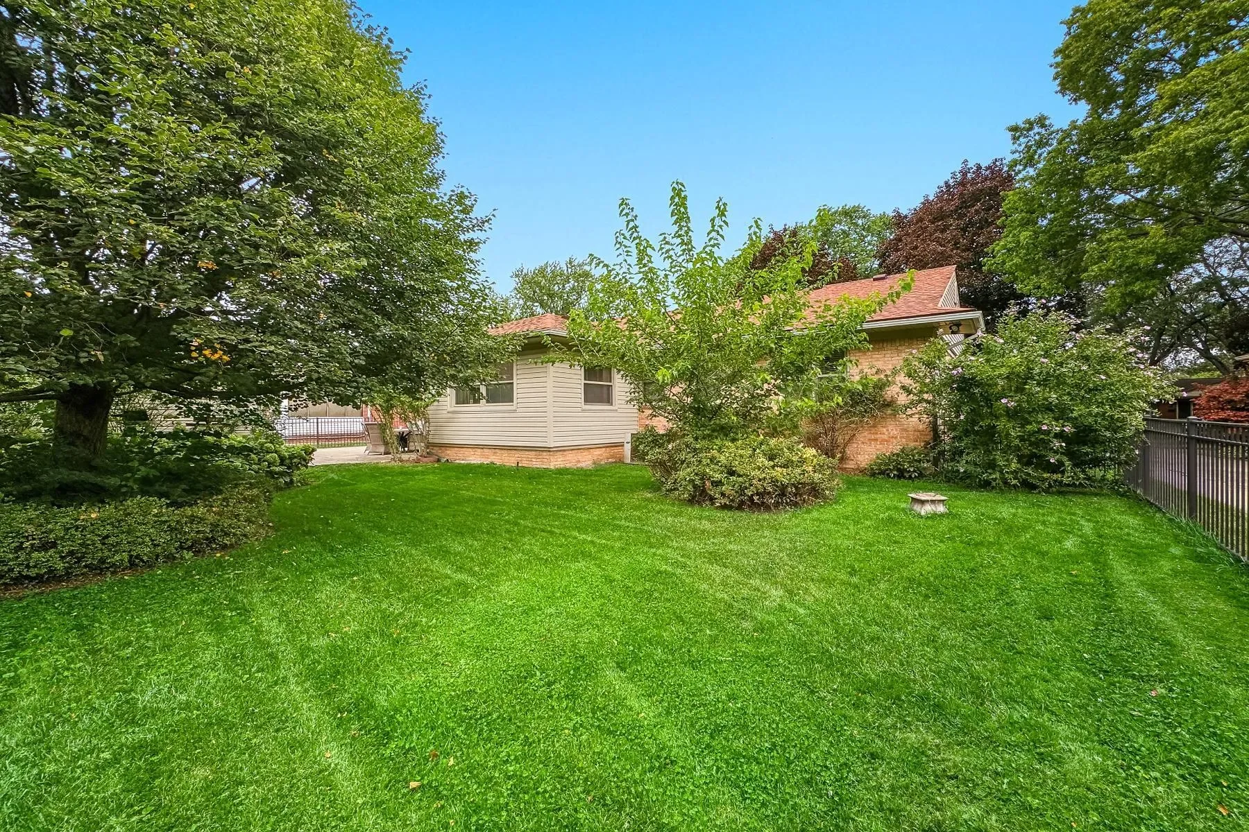 16207 Wetherby Street, Beverly Hills Village, MI 48025, Beverly Hills, Michigan, United States. - Photo 8