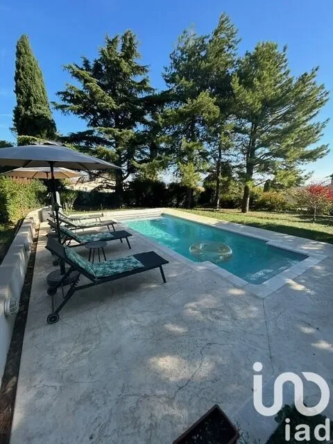 Exterior photo 7