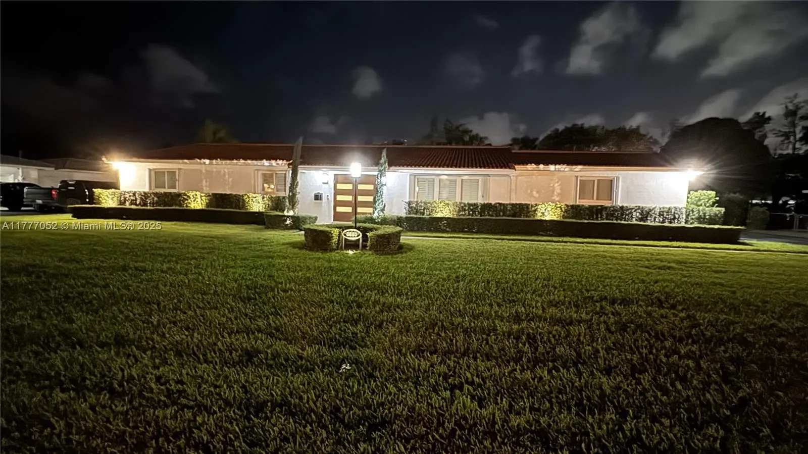 8860 SW 155th Ter, Cutler Bay, Florida, United States. - Photo 3