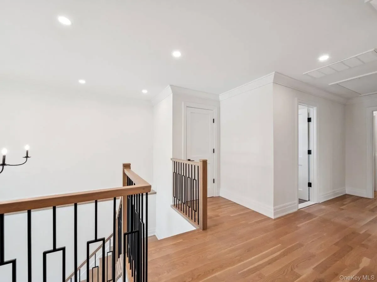 Gallery photo 2