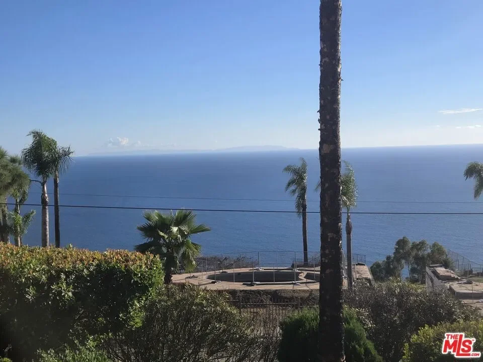 20776 Big Rock Drive, Malibu, California, United States. - Photo 5