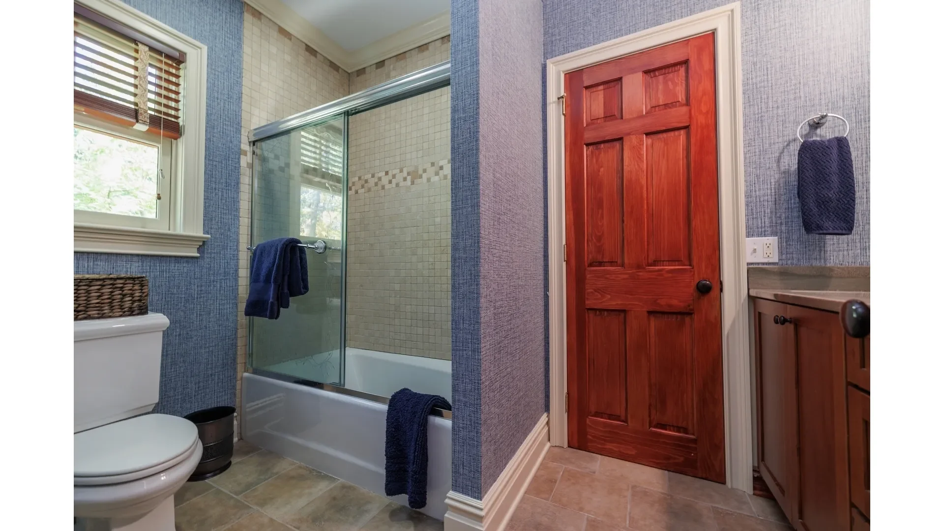 1750 Private Road #18, Peconic, New York, United States. - Photo 24