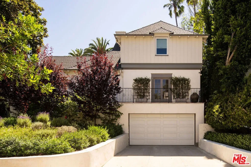 2003 El Cerrito Place, Los Angeles, California, United States. - Photo 8