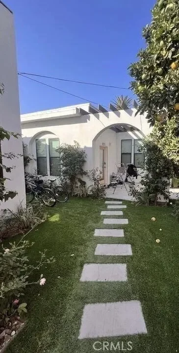 1213 W 24th Street, Los Angeles, California, United States. - Photo 11
