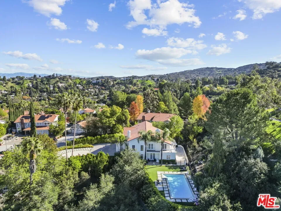 22241 Alizondo Dr, Los Angeles, California, United States. - Photo 25