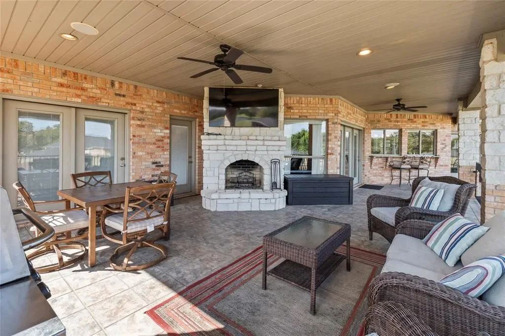 180 Surls Drive, Gun Barrel City, Texas, United States. - Photo 3