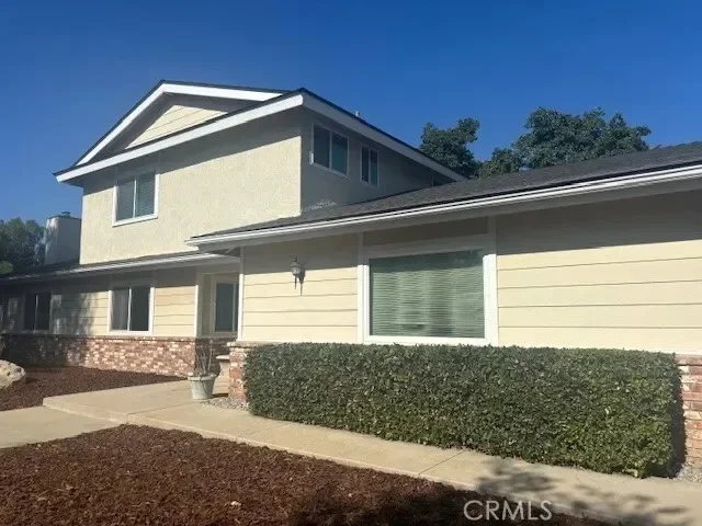Single Family Residence in Simi Valley
