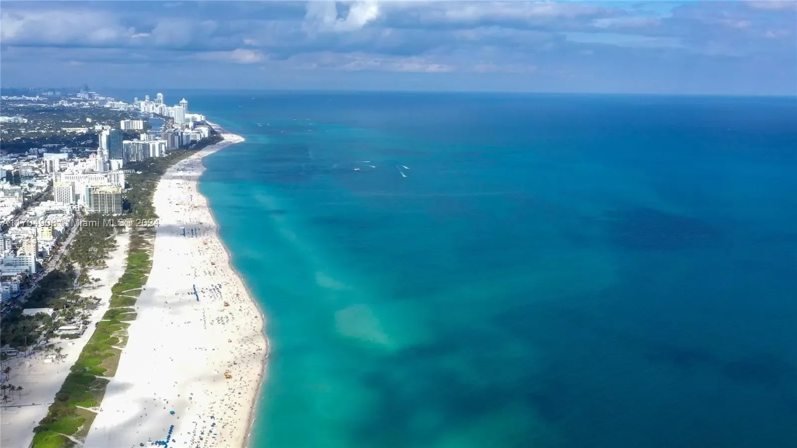 300 S Pointe Dr, #PH-5, Miami Beach, Florida, United States. - Photo 38