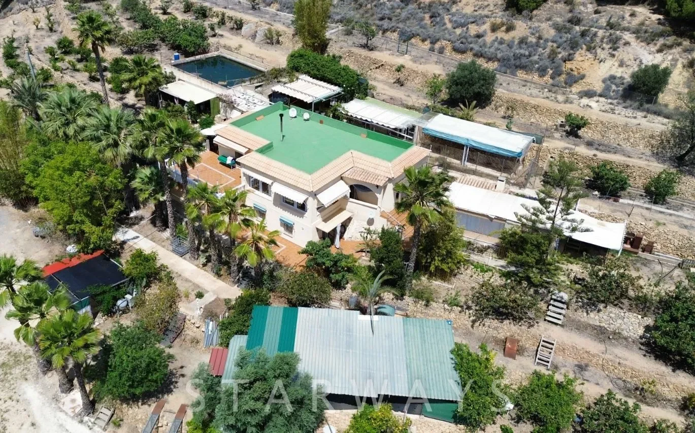 Exterior photo 10
