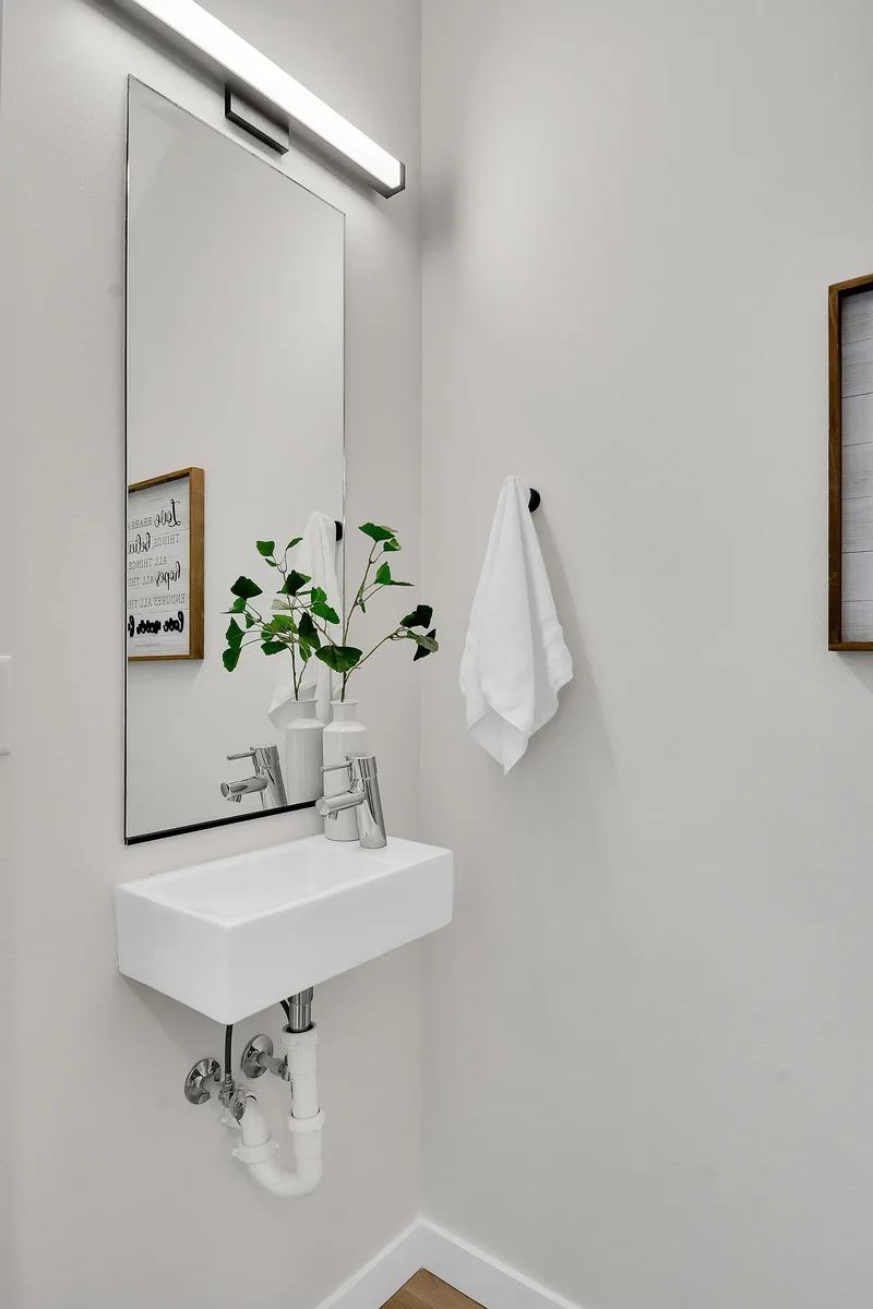 2372 Franklin Ave E , Seattle, WA 98102, Seattle, Washington, United States. - Photo 8