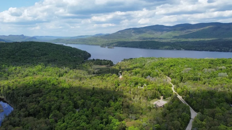 376 Ch. des Chevreuils, Mont-Tremblant, Quebec, Canada. - Photo 32