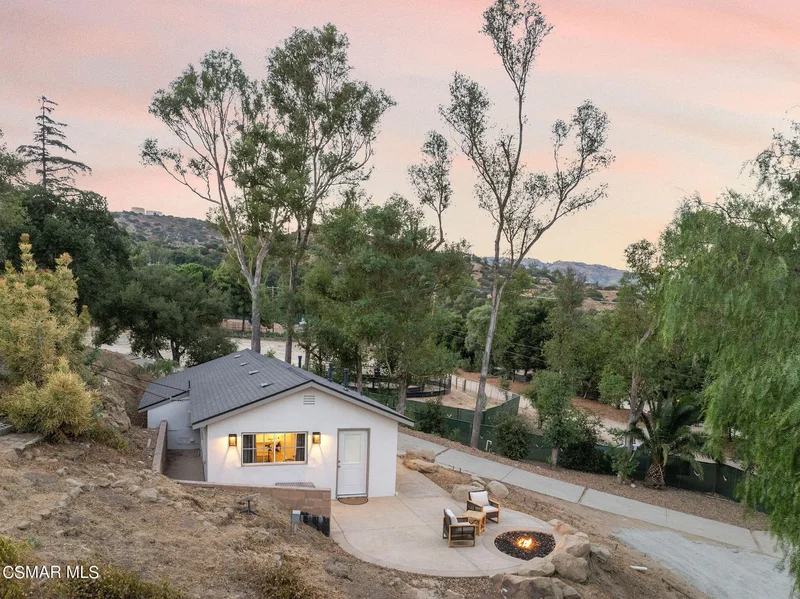 10869 Farralone Avenue, Los Angeles, California, United States. - Photo 26