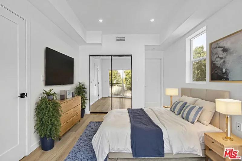 10828 Hesby Street, Los Angeles, California, United States. - Photo 39