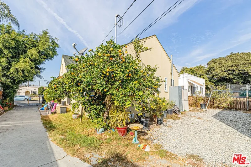 1618 S Burnside Avenue, Los Angeles, California, United States. - Photo 36