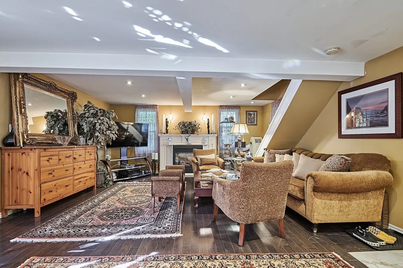 5907/5901 Lakeshore Road, Whitchurch-Stouffville, Ontario, Canada. - Photo 14