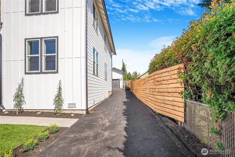 325 J Avenue #Unit A, Snohomish, WA 98290, Snohomish, Washington, United States. - Photo 23