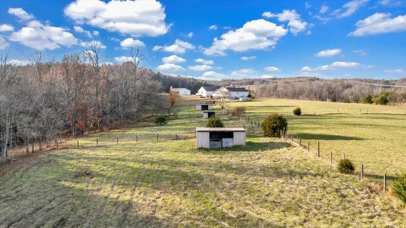 1962 McDaniel Rd RD, Bedford, VA 24523, Bedford, Virginia, United States. - Photo 94
