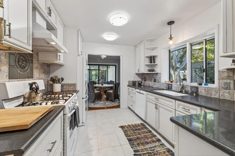 859 Balboa Avenue, Pacific Grove, California, United States. - Photo 22