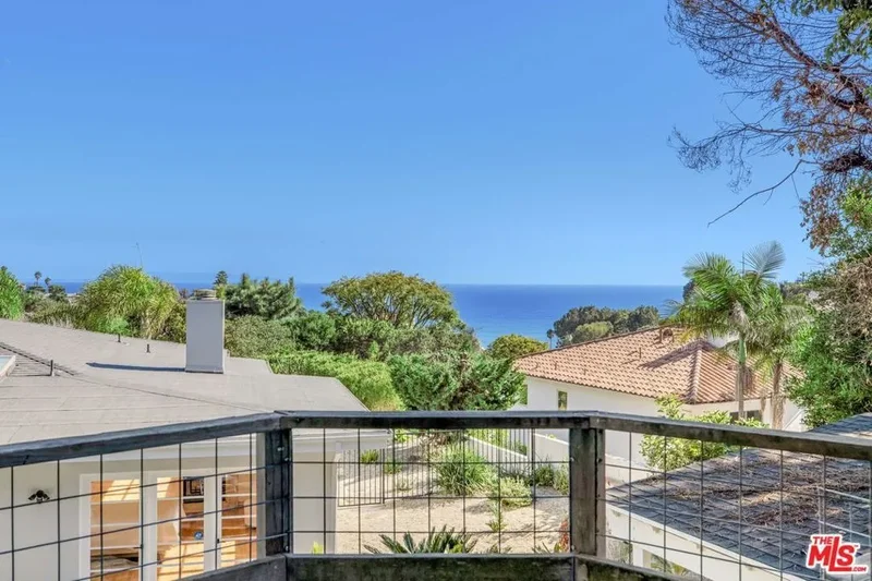 341 Surfview Drive, Los Angeles, California, United States. - Photo 10