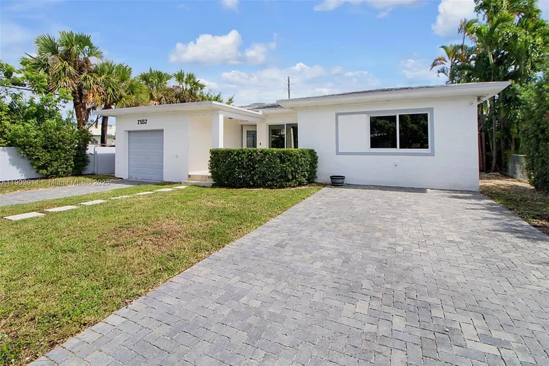 Single Family Residence in North Bay Village