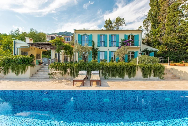 Baosici Provence-style villa