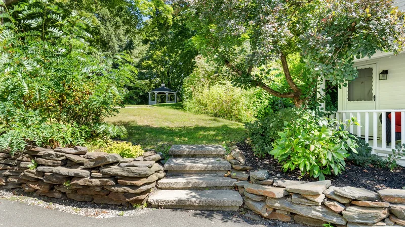 7 Hubbard St, Lenox, MA 01240, Lenox, Massachusetts, United States. - Photo 38