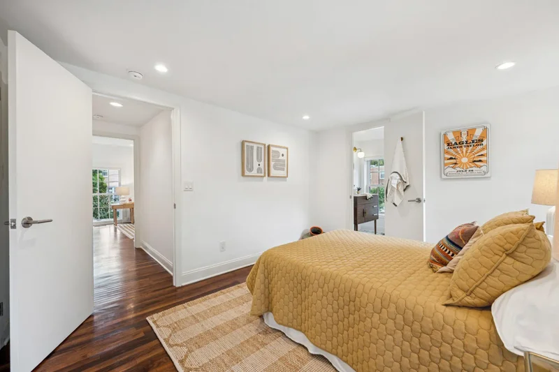 1 Derby Lane SE , Washington, DC 20003, Washington, District of Columbia, United States. - Photo 24