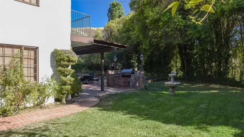 5250 Scott Robertson Road, Hidden Hills, California, United States. - Photo 7