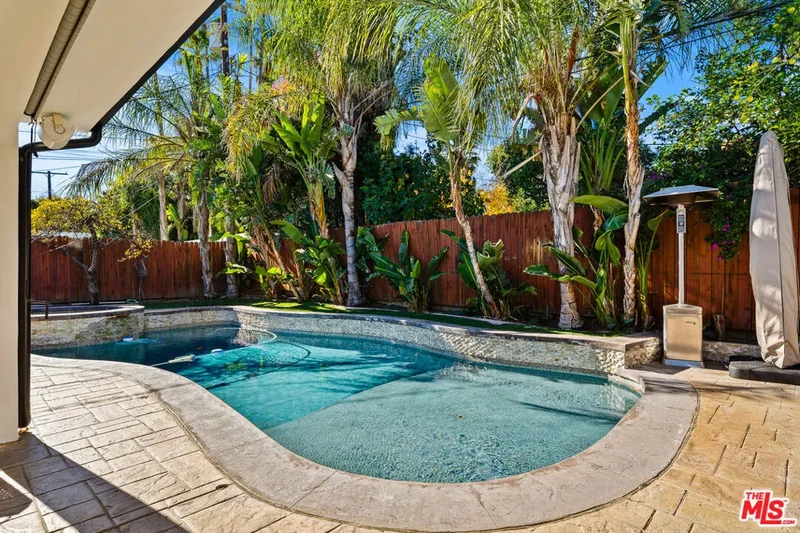 6159 Debs Avenue, Los Angeles, California, United States. - Photo 27