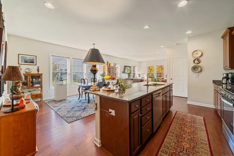 709 Championship Drive, Oxford, Connecticut, United States. - Photo 12