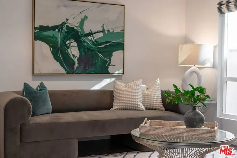 3831 Saint Johnswood Drive, Los Angeles, California, United States. - Photo 14