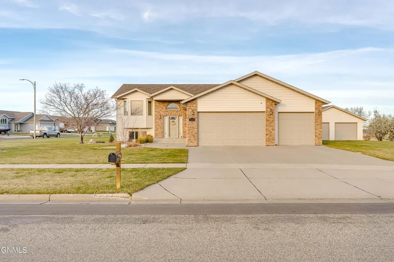 726 Medora Avenue, Bismarck, ND 58503, Bismarck, North Dakota, United States. - Photo 65