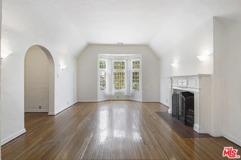 1016 S Curson Avenue, Los Angeles, California, United States. - Photo 25