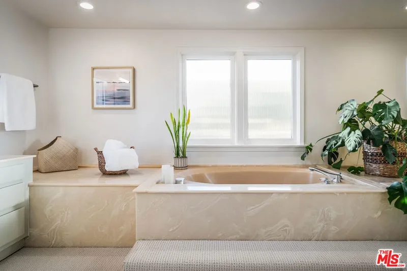 23255 W Paloma Blanca Drive, Malibu, California, United States. - Photo 30