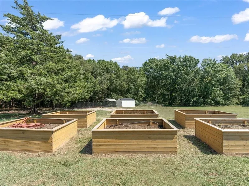 946 Burke Road, Gunter, Texas, United States. - Photo 16