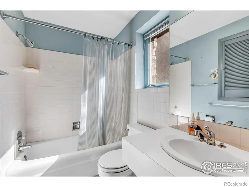 5566 Sugarloaf Road, Boulder, Colorado, United States. - Photo 18