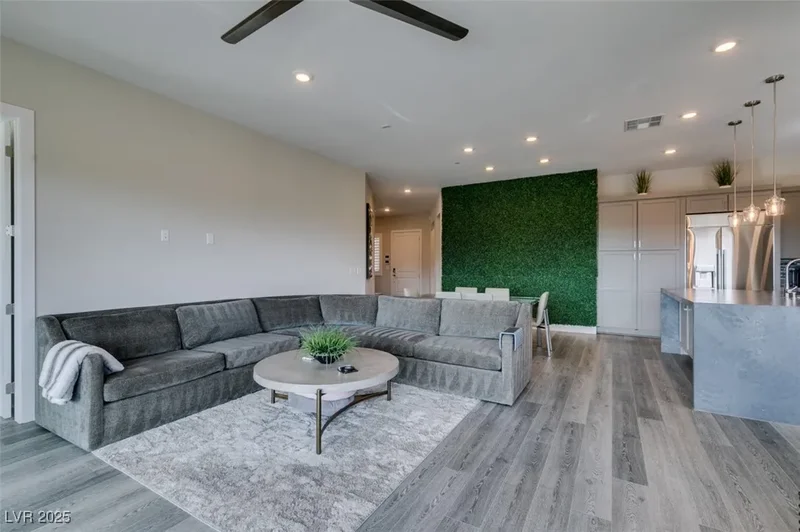 9133 Las Manaitas Avenue 401, Las Vegas, Nevada, United States. - Photo 19