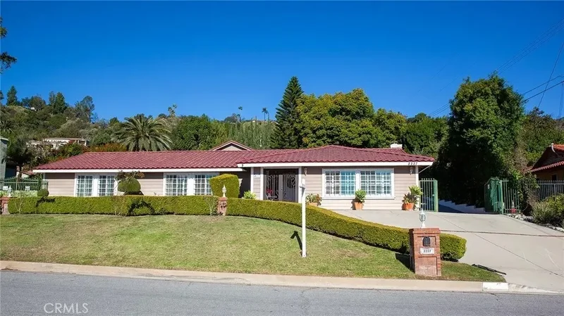 Single Family Residence in Bradbury