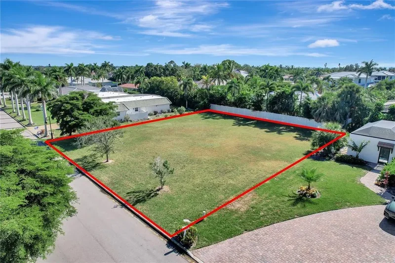 332 Bob White Way, Sarasota, FL 34236, Sarasota, Florida, United States. - Photo 9