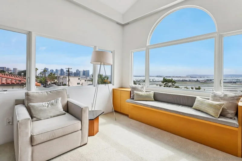 1295 W Redwood St, San Diego, California, United States. - Photo 8