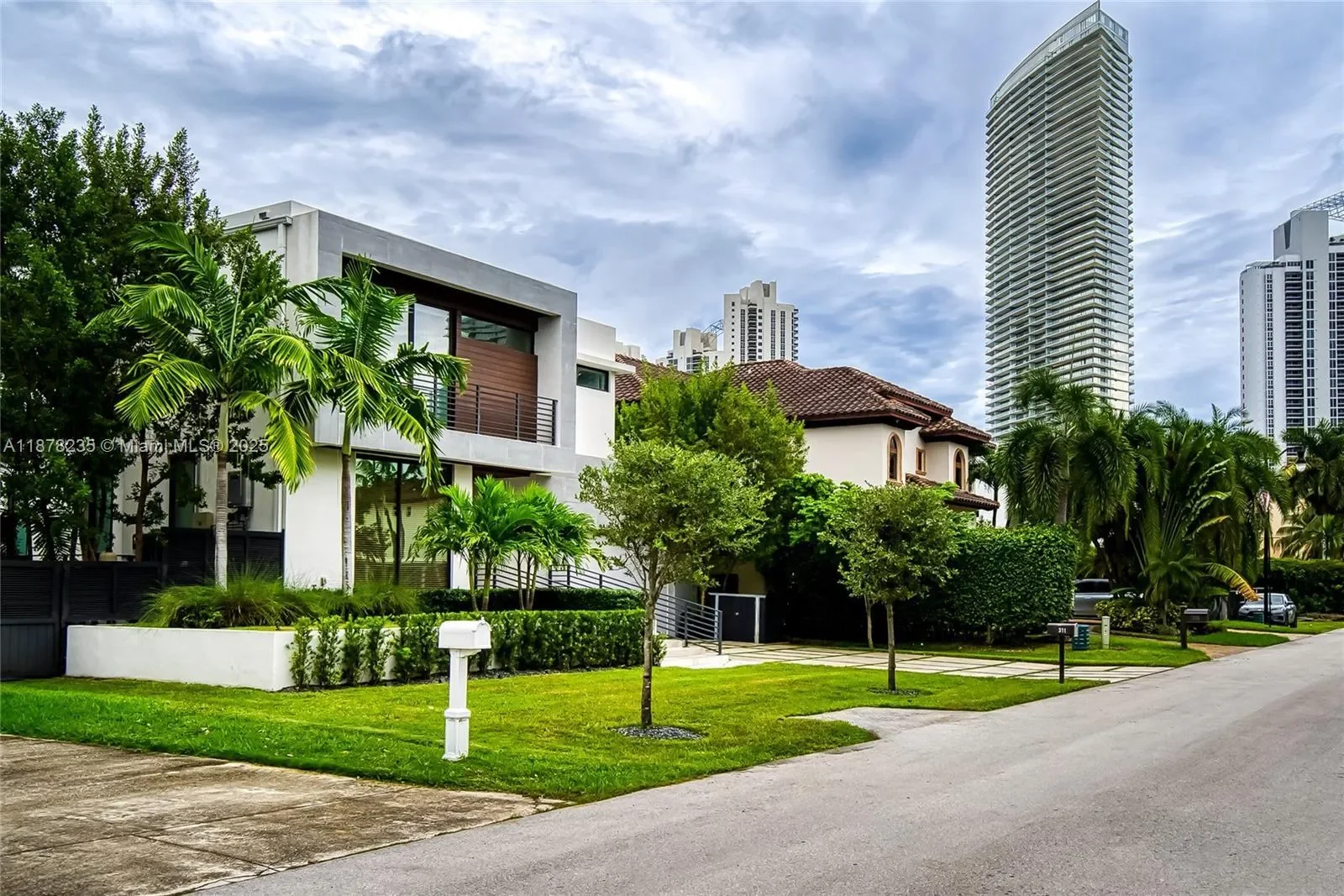 311 189th St, Golden Beach, Florida, United States. - Photo 49